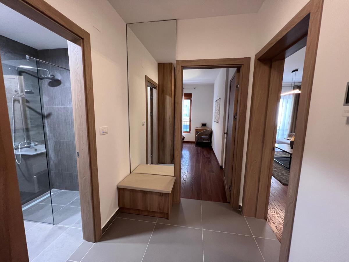 White Homes 3 - Master Quart Daire *